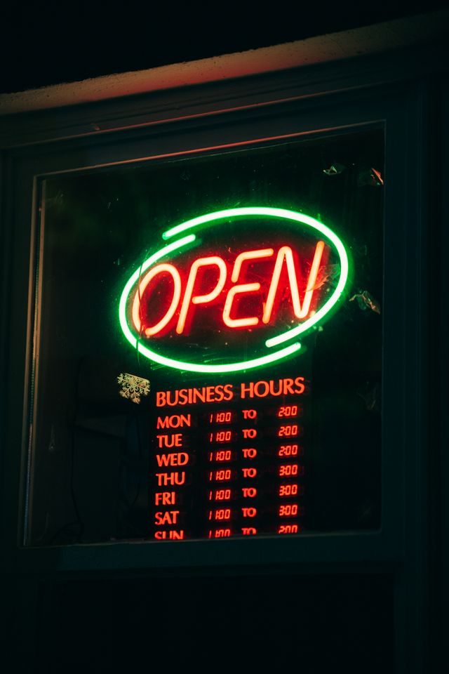3D Signage Ideas for Kinyozis Retail shops and Salons Suimas Interiors