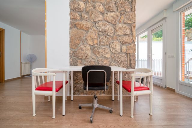 Suimas Interior Stone Cladding services for Feature Walls in Homes